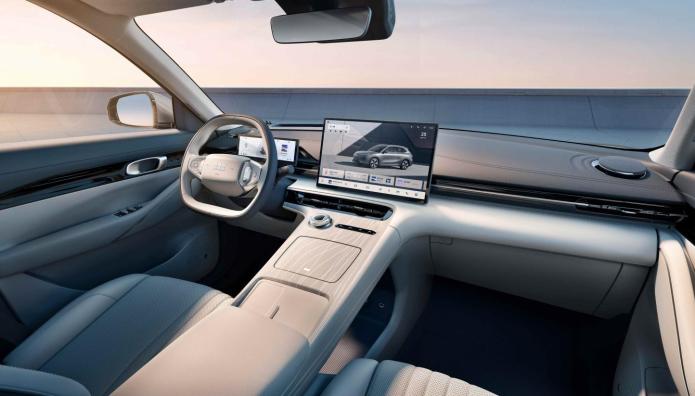 Geely:Το πρώτο ολοκληρωμένο σύστημα τεχνητής νοημοσύνης για έξυπνα οχήματα