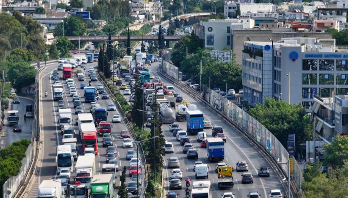 «Σαφάρι» ελέγχων της ΑΑΔΕ για «παράνομα» αυτοκίνητα - Δεσμεύθηκαν ΙΧ