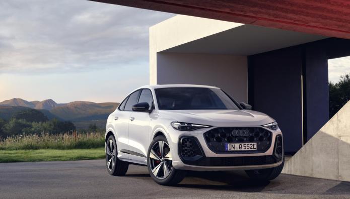 Audi Q5 e-hybrid: Δείτε τις εκδόσεις και τις τιμές στην Ελλάδα