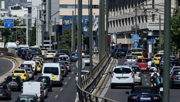 Κηφισίας: Καραμπόλα Έξι Οχημάτων