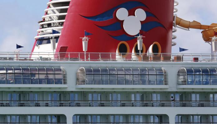 Πατέρας Πήδηξε Από Κρουαζιερόπλοιο Να Σώσει Την Κόρη Του