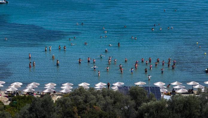 Επίδομα Αδείας 2025: Πότε Μπαίνει - Πώς Υπολογίζεται