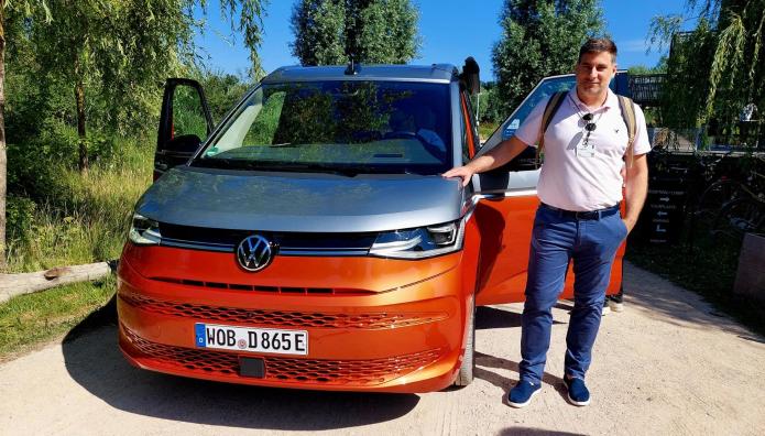 Αποστολή Άμστερνταμ: Γνωρίσουμε από κοντά τα VW BUS TRIO