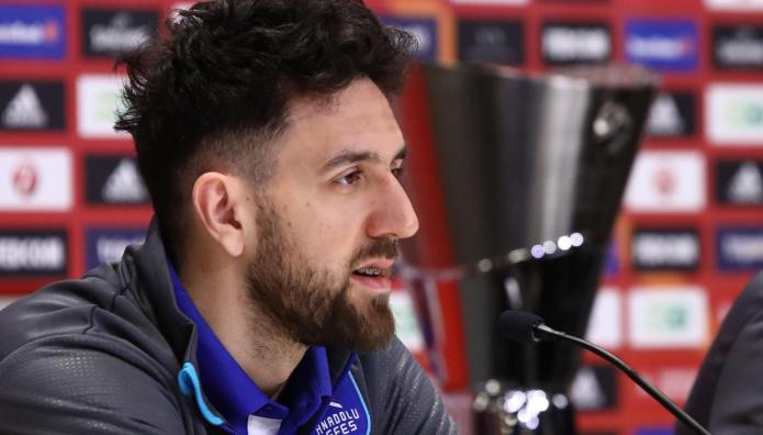 Μίσιτς: Στα Γενέθλια Παίκτριας Του Ελληνικού Big Brother