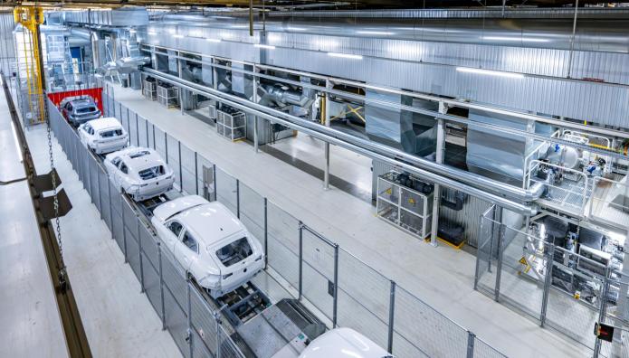 BMW: Τι αλλάζει στην βαφή των αυτοκινήτων