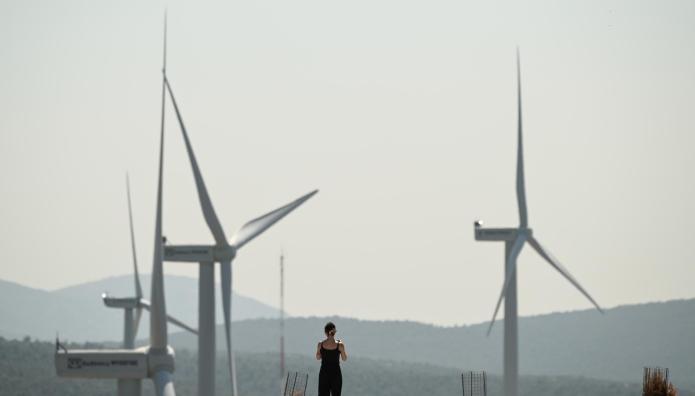 Λογαριασμοί Ρεύματος: Γιατί Αυξάνονται Παρά Τις ΑΠΕ