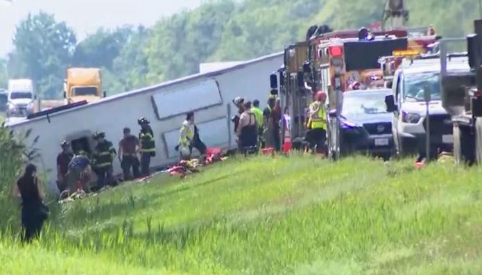 ΗΠΑ: Ανατροπή Λεωφορείου Με Πολλούς Νεκρούς Και Τραυματίες