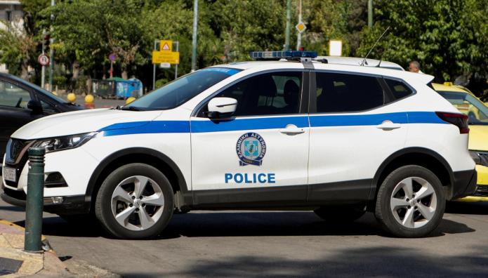 Ίλιον: 13χρονη που «έφαγε» γροθιά στο πρόσωπο