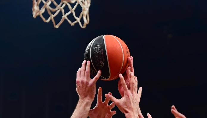 Οι Διαιτητές Του Ολυμπιακός- Μπασκόνια