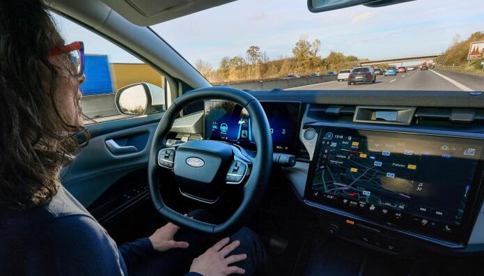 Ford: Το σύστημα που σου επιτρέπει να οδηγείς χωρίς χέρια