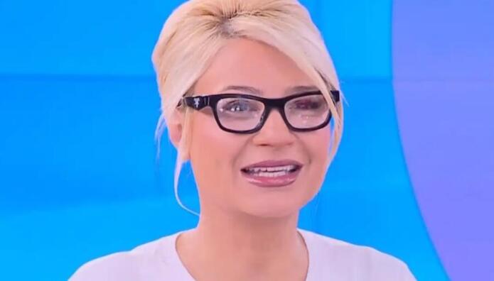 Σκορδά: Επέστρεψε Στο Buongiorno - Έκανε Επέμβαση Στο Μάτι