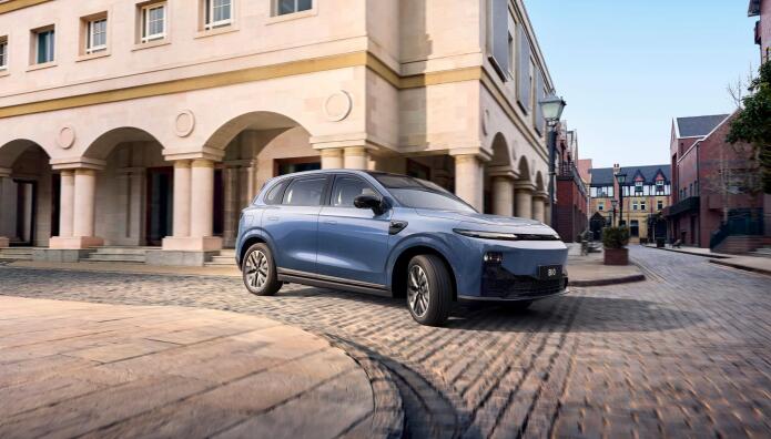 Leapmotor B10: Έφτασε στην Ελλάδα σε τιμή-έκπληξη