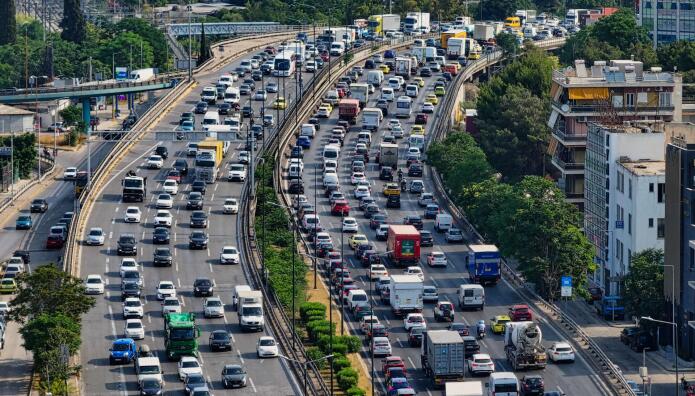 Κηφισός: Εξετάζεται Απαγόρευση Κυκλοφορίας Βαρέων Οχημάτων