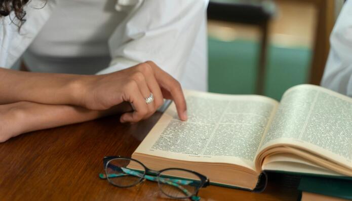 Ποια Είναι Η Μεγαλύτερη Λέξη Στα Ελληνικά; Έχει 172 Γράμματα