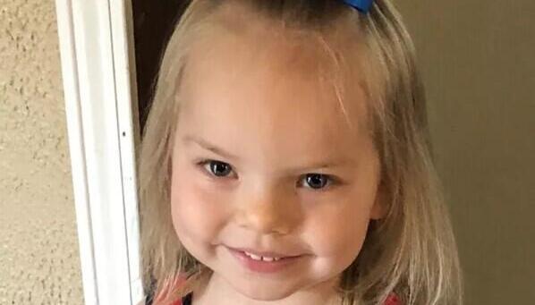 Θαμμένη Στην Αυλή Βρέθηκε 6χρονη Που Είχε Εξαφανιστεί