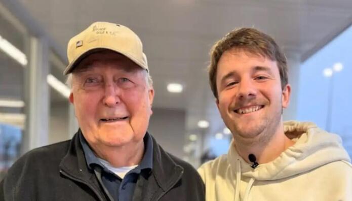 Influencer Άλλαξε Τη Ζωή 88χρονου Βετεράνου