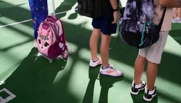 παιδιά σχολείο