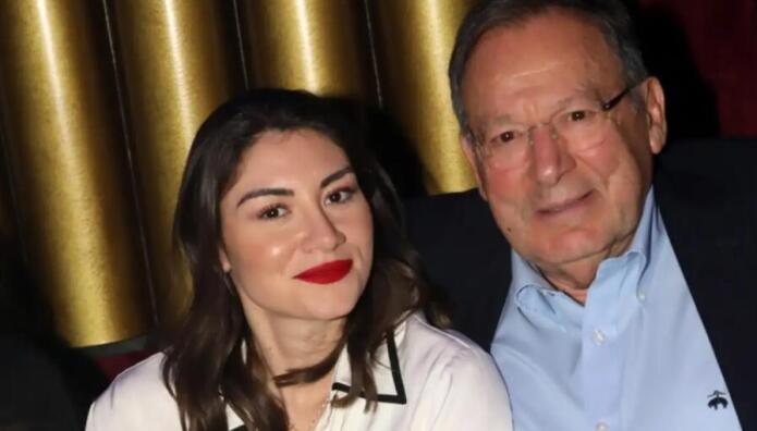 Ανδρέας Φουστάνος: Σπάνια Βραδινή Έξοδος Με Τη Σύντροφό Του