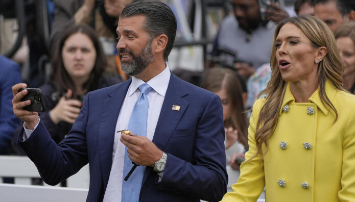 Ντόναλντ Τραμπ Τζούνιορ Και Μπετίνα Άντερσον Αρραβωνιάστηκαν