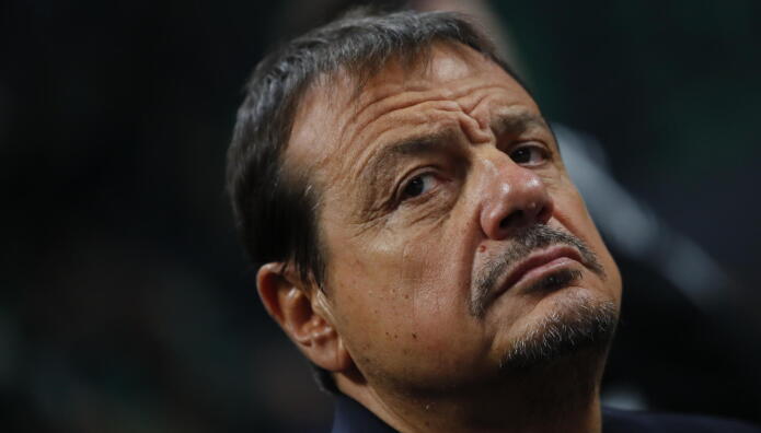 Αταμάν: Μπήκε Στα Αποδυτήρια Και Μίλησε Στους Παίκτες