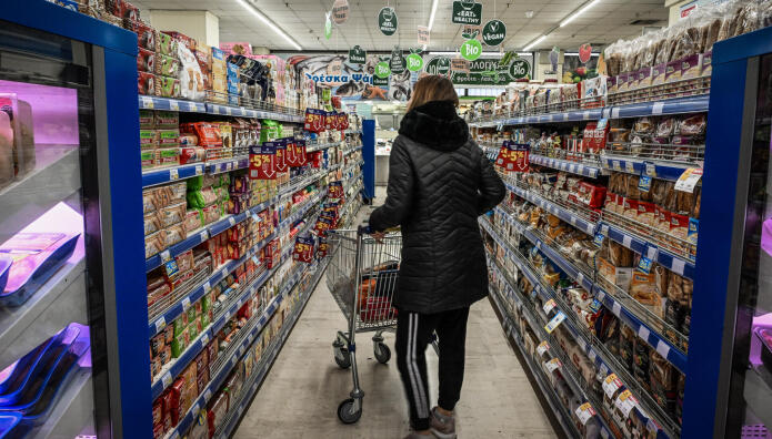 Ωράριο Καταστημάτων: Πότε Κλείνουν Παραμονή Χριστουγέννων