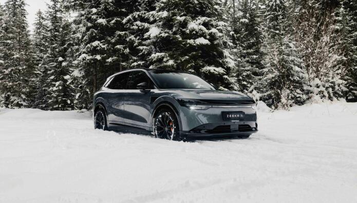 Zeekr 7X: Κατακτά τον Παρνασσό