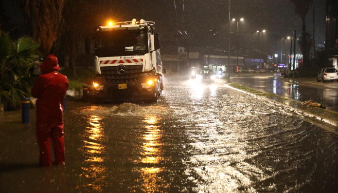 Νεκρή Γυναίκα Στη Γλυφάδα Από Την Κακοκαιρία