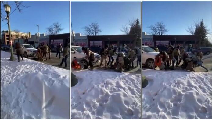 Μινεάπολη: «Ο γιος μας κρατούσε το κινητό του, όχι όπλο. Αηδιαστικά ψέματα»