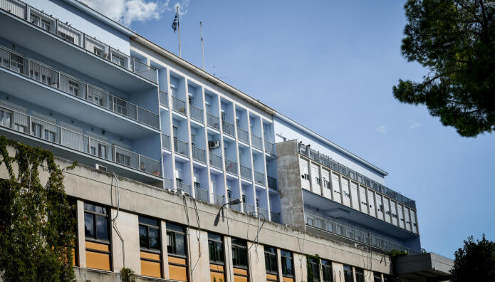 Νεκρό Βρέφος Στην Καλλιθέα - Το Πήγαν Πρώτα Σε Κτηνιατρείο