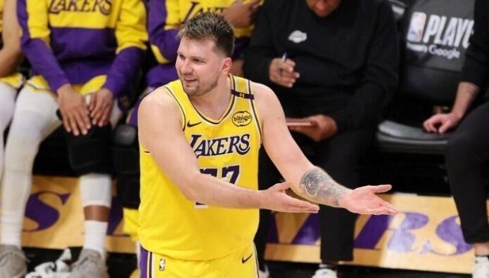 Λούκα Ντόντσιτς