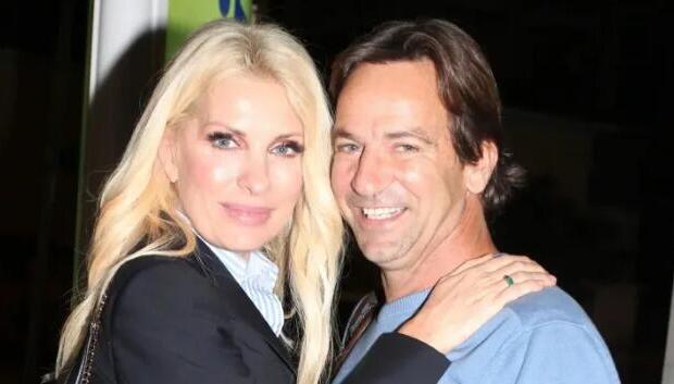 Μενεγάκη: Φήμες Για Κρίση Στον Γάμο Της Με Τον Παντζόπουλο