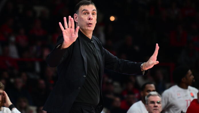 Γιώργος Μπαρτζώκας: Γιατί Τα Έψαλε Στους Παίκτες