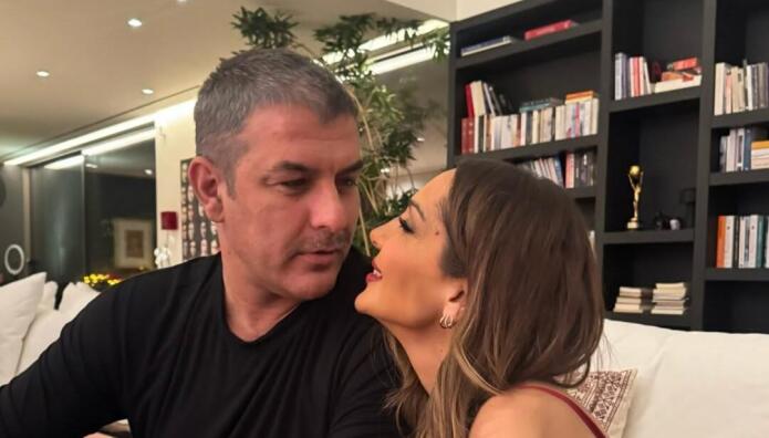 Δέσποινα Βανδή - Βασίλης Μπισμπίκης