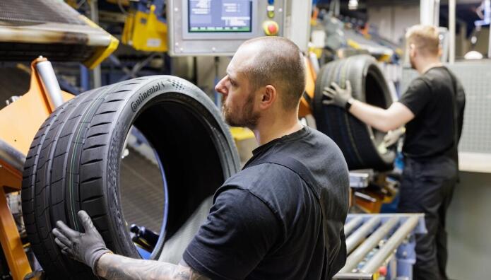 Continental Tyres: Πήρε το βραβείο «Κατασκευαστής ελαστικών της χρονιάς»