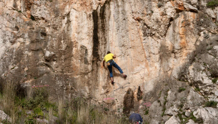 Κάλυμνος: Αναρριχητής Έπεσε Από Ύψος 10 Μέτρων Και Σκοτώθηκε