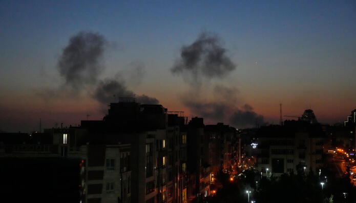 Ισραήλ: Πλήττει Στόχους Σε Όλη Την Τεχεράνη