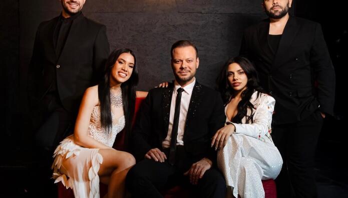 ΑΝΩ ΚΑΤΩ - Εμμανουέλα Λάμπη - Rosanna Mailan στο Simion