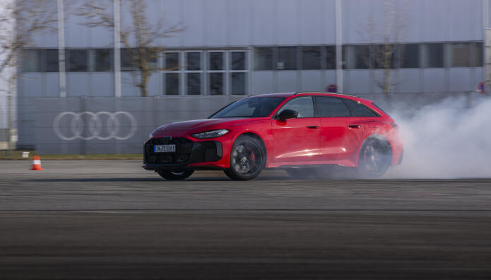 Audi RS 5: Το quattro περνά στην ηλεκτρομηχανική εποχή