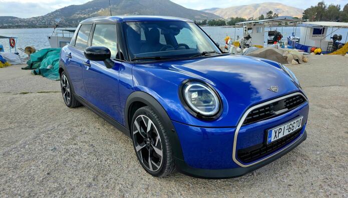 Οδηγούμε το πεντάθυρο MINI 1,5 με τους 156 ίππους