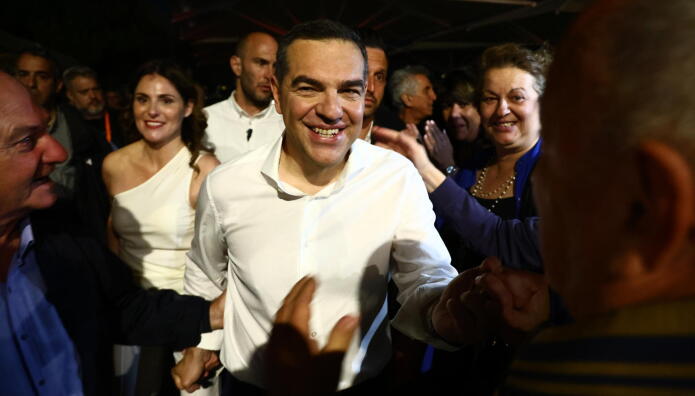 Μπέττυ Μπαζιάνα: Στο Πλευρό Του Αλέξη Τσίπρα Στο Θησείο