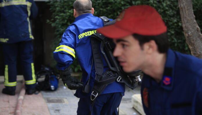 Φωτιά Τώρα Σε Οινοποιείο Στο Μαρκόπουλο