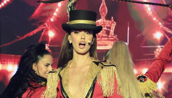 Δανάη Λιβιεράτου: Εντυπωσίασε σε Καμπαρέ Show