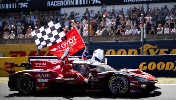 Νίκη για την TOYOTA RACING στο Le Mans