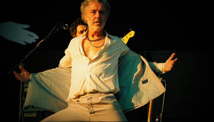 Baxter Dury Στην Πλατεία Νερού