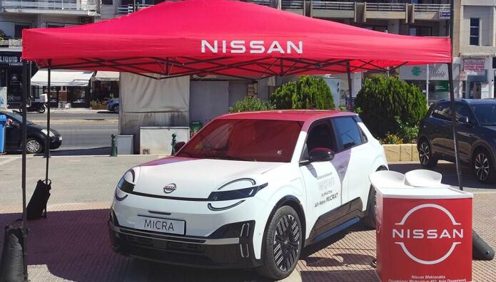 Nissan Sfakianakis: Παίζει...τένις