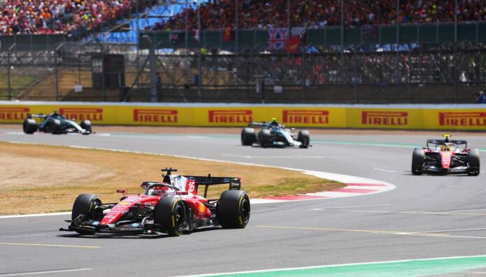 Pirelli: O Leclerc έβαψε το Silverstone κόκκινο