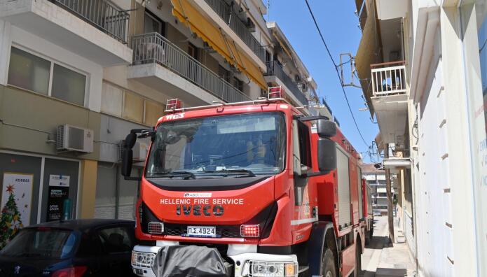 Φωτιά Τώρα Σε Υπόγειο Χώρο Στον Πειραιά