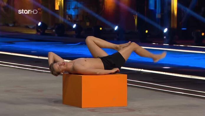 GNTM 7: Ο Κρις Ξαναπήγε Αλλά Με Άλλα Μαλλιά