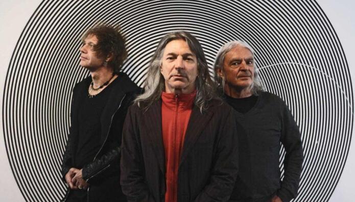 the young gods Gazarte industrial music,Το πρόσφατο Appear Disappear, το 13