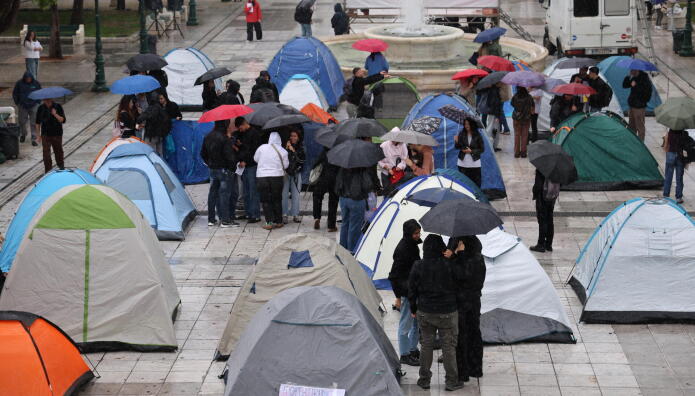 Φοιτητές Έστησαν Σκηνές Στο Σύνταγμα - Γιατί Διαμαρτύρονται;